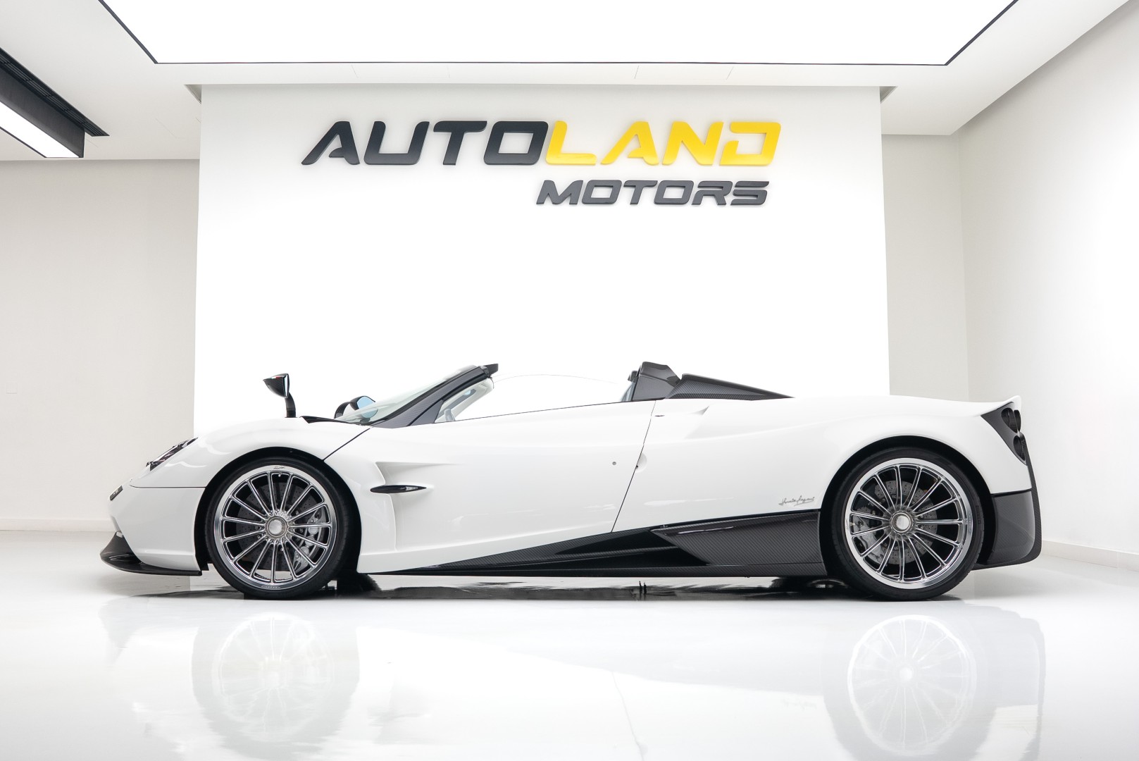 2018 PAGANI HUAYRA ROADSTER | 1 of 100 | UNIQUE PEARL WHITE COLOR